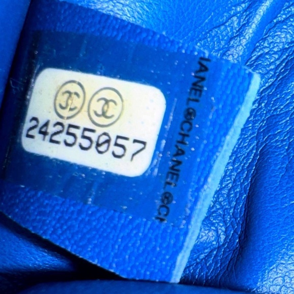 Chanel Old Small Boy Flap Bag Blue Rainbow Woven PVC with Lambskin Multicolor Gr - Picture 15 of 16